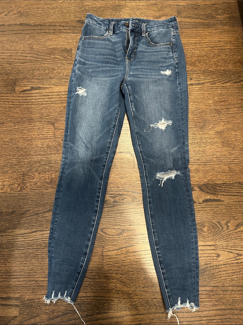 American Eagle Outfitters Distressed Skinny Jeans - Dark Blue. Size 2